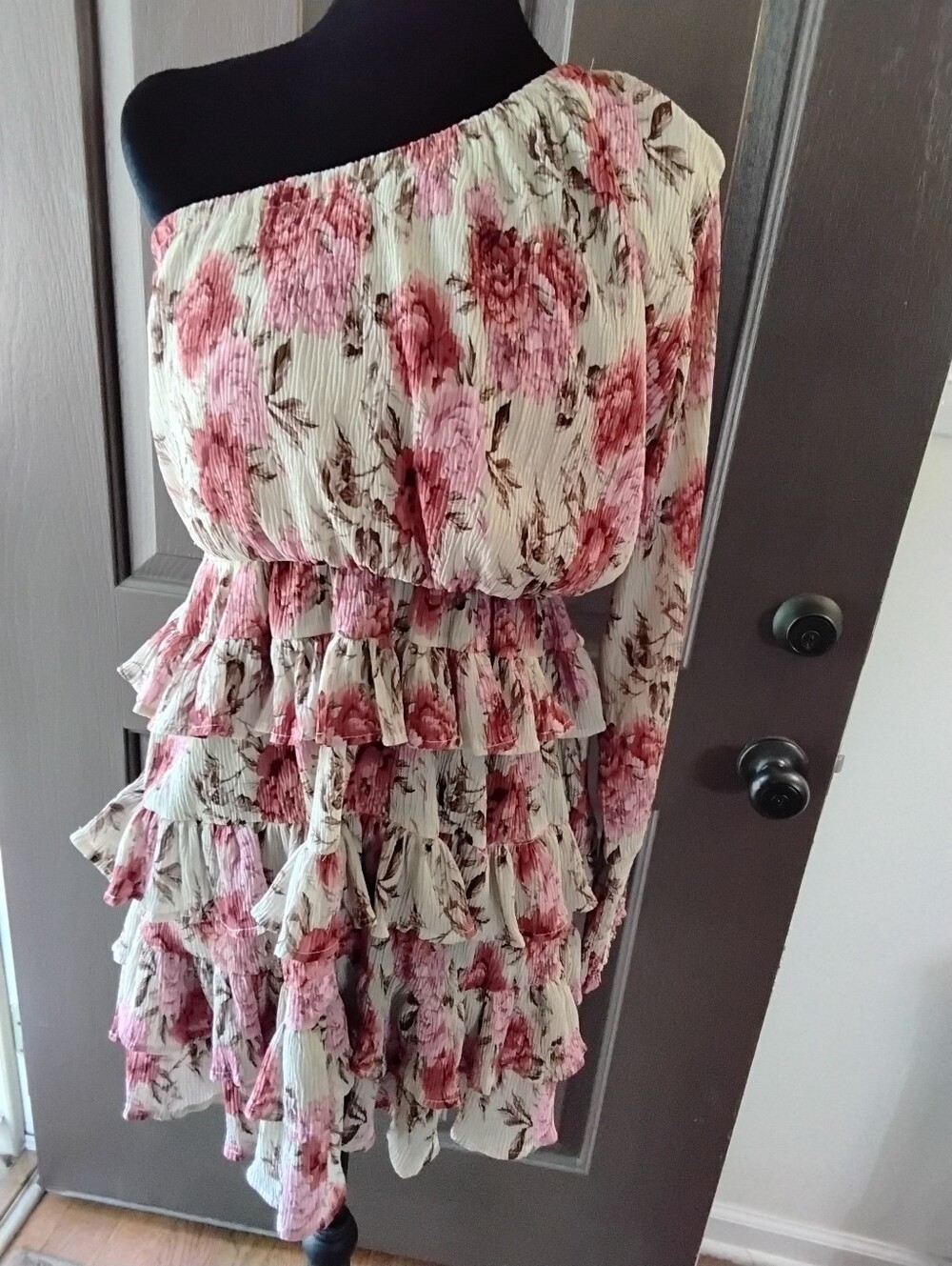 Aiyana Floral One-Shoulder Ruffle Mini Dress in Pink Size 6 - Picture 2 of 6